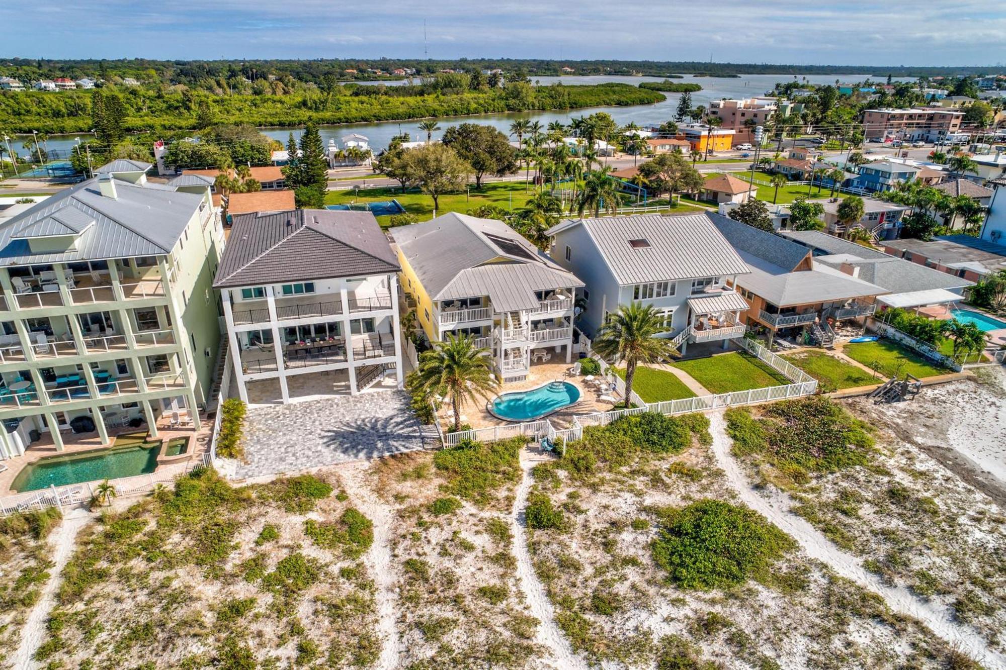 Sunset Villas 2 Clearwater Beach Exterior photo